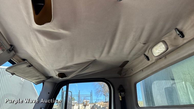 image for item FI0863 2009 Freightliner Business Class M2 refuse truck