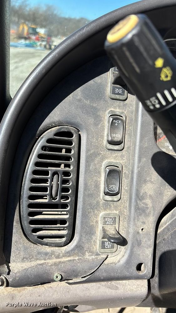 image for item FI0863 2009 Freightliner Business Class M2 refuse truck