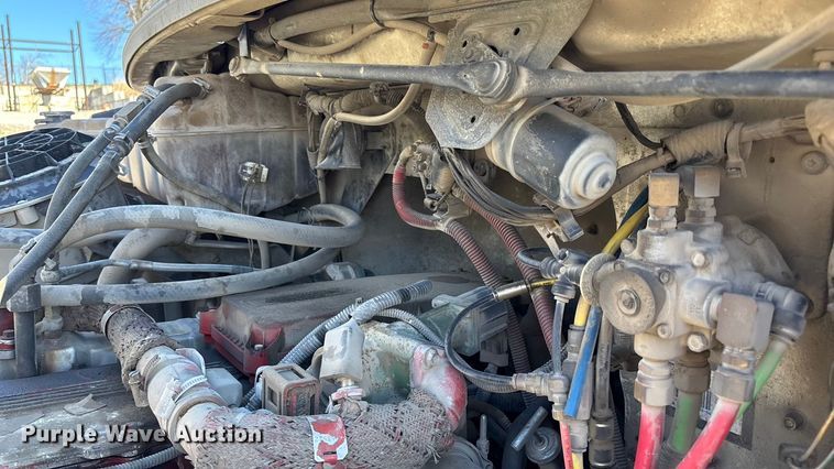 image for item FI0863 2009 Freightliner Business Class M2 refuse truck