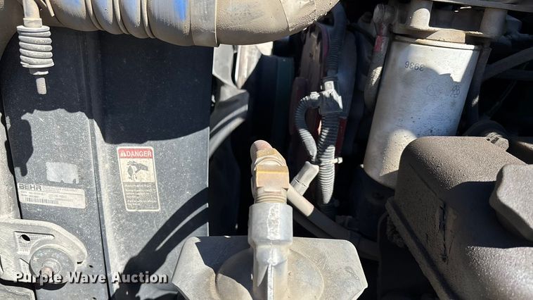 image for item FI0863 2009 Freightliner Business Class M2 refuse truck