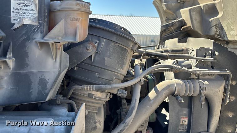 image for item FI0863 2009 Freightliner Business Class M2 refuse truck