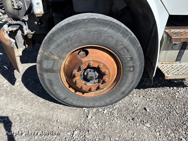 image for item FI0863 2009 Freightliner Business Class M2 refuse truck