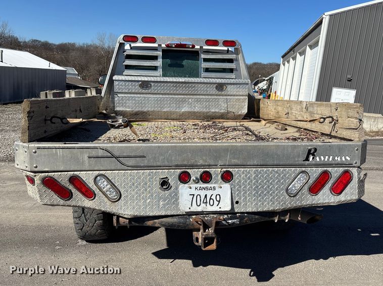 image for item FI0865 2008 Chevrolet Silverado 2500HD flatbed pickup truck