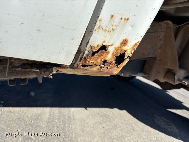 image for item FI0865 2008 Chevrolet Silverado 2500HD flatbed pickup truck