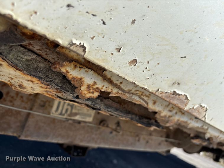 image for item FI0865 2008 Chevrolet Silverado 2500HD flatbed pickup truck