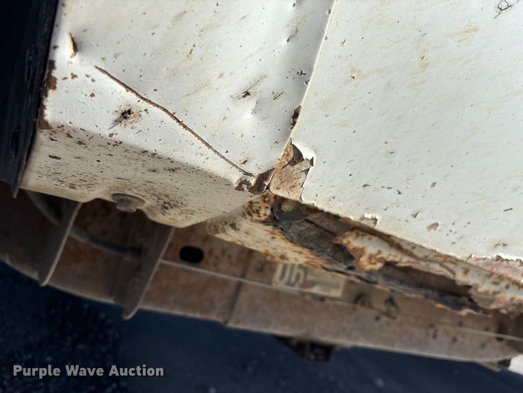 image for item FI0865 2008 Chevrolet Silverado 2500HD flatbed pickup truck