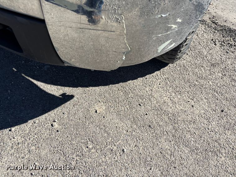 image for item FI0865 2008 Chevrolet Silverado 2500HD flatbed pickup truck