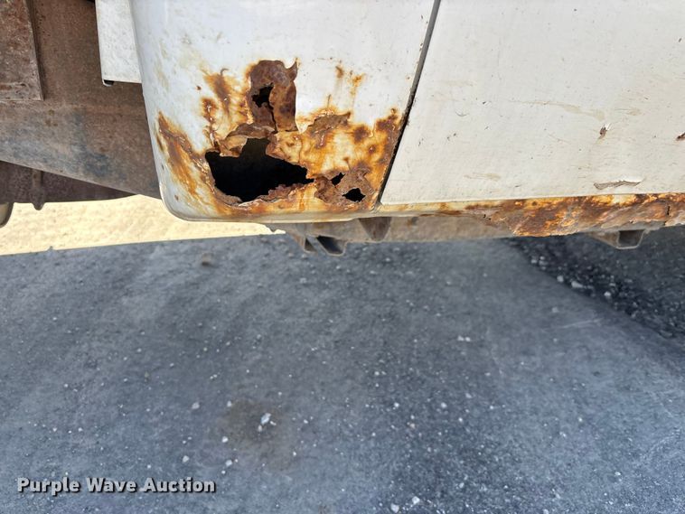 image for item FI0865 2008 Chevrolet Silverado 2500HD flatbed pickup truck