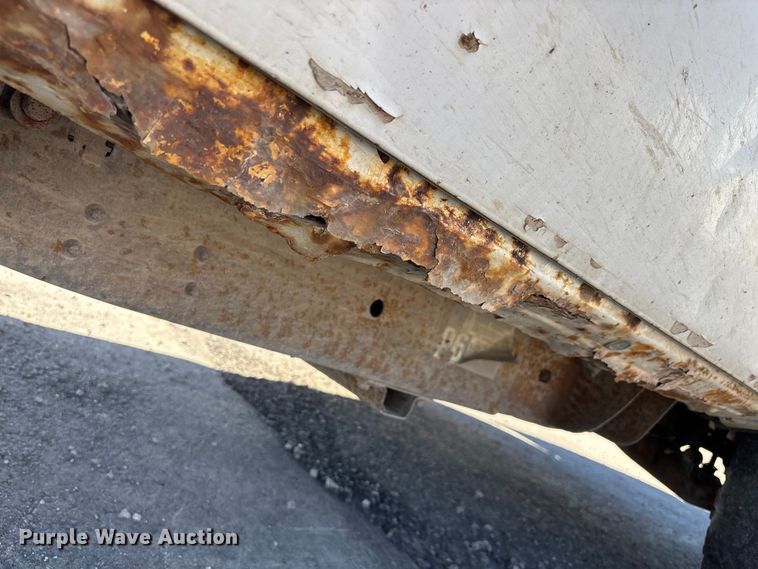 image for item FI0865 2008 Chevrolet Silverado 2500HD flatbed pickup truck