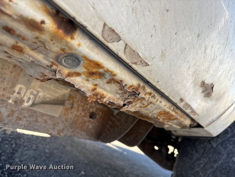 image for item FI0865 2008 Chevrolet Silverado 2500HD flatbed pickup truck