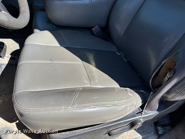 image for item FI0865 2008 Chevrolet Silverado 2500HD flatbed pickup truck