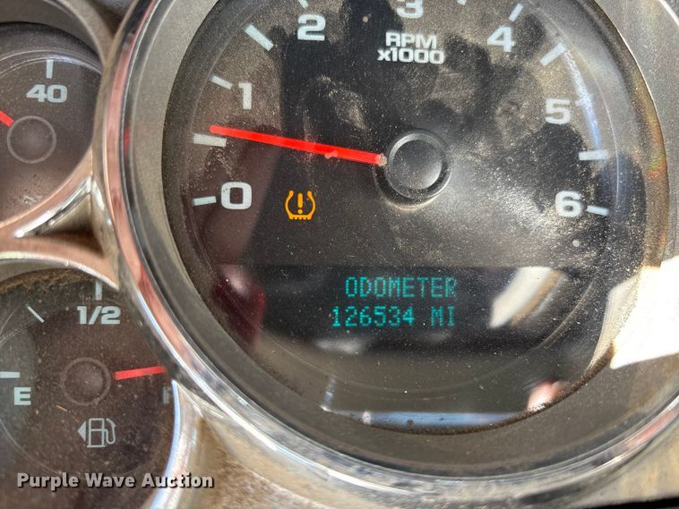 image for item FI0865 2008 Chevrolet Silverado 2500HD flatbed pickup truck