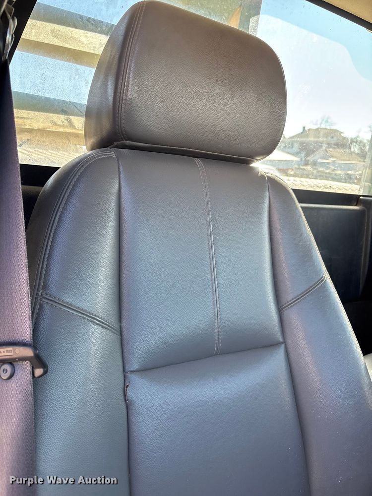 image for item FI0865 2008 Chevrolet Silverado 2500HD flatbed pickup truck