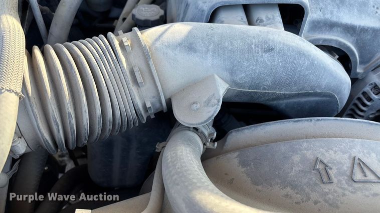 image for item FI0865 2008 Chevrolet Silverado 2500HD flatbed pickup truck