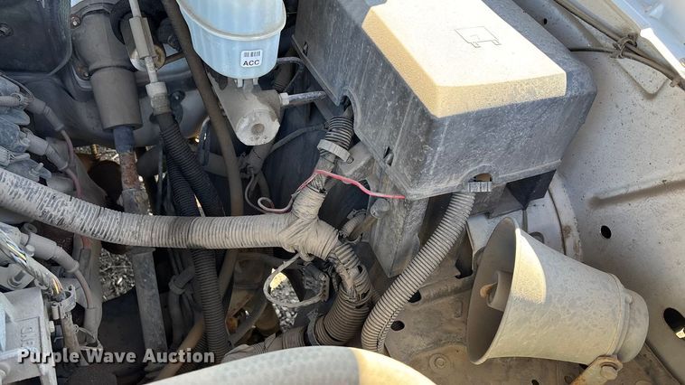 image for item FI0865 2008 Chevrolet Silverado 2500HD flatbed pickup truck