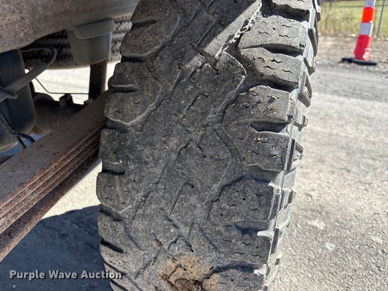 image for item FI0865 2008 Chevrolet Silverado 2500HD flatbed pickup truck