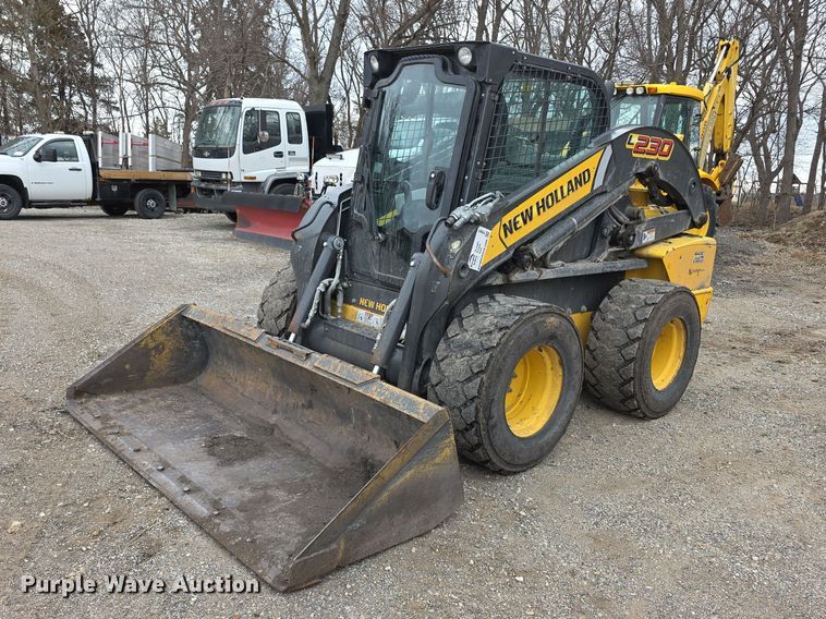 image for item FI0891 2013 New Holland L230 skid steer loader