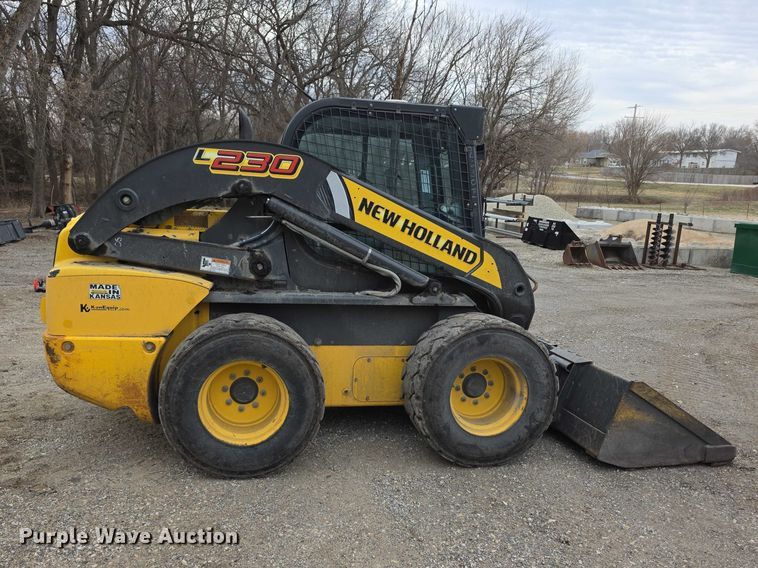 image for item FI0891 2013 New Holland L230 skid steer loader
