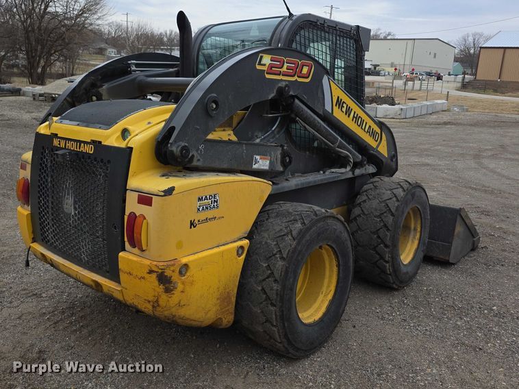 image for item FI0891 2013 New Holland L230 skid steer loader