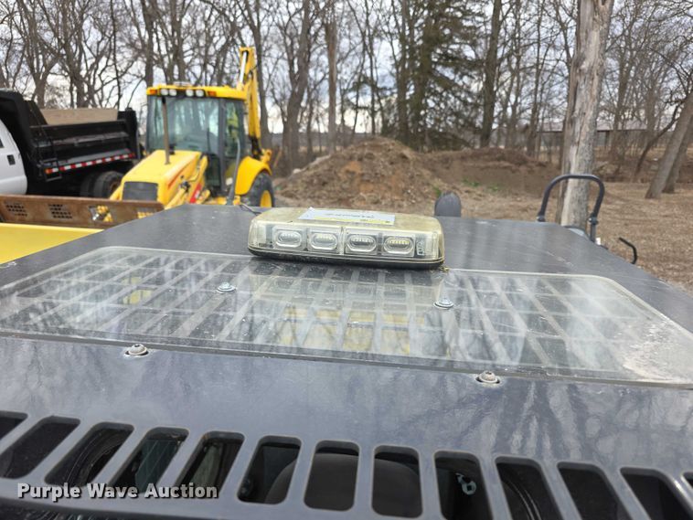 image for item FI0891 2013 New Holland L230 skid steer loader