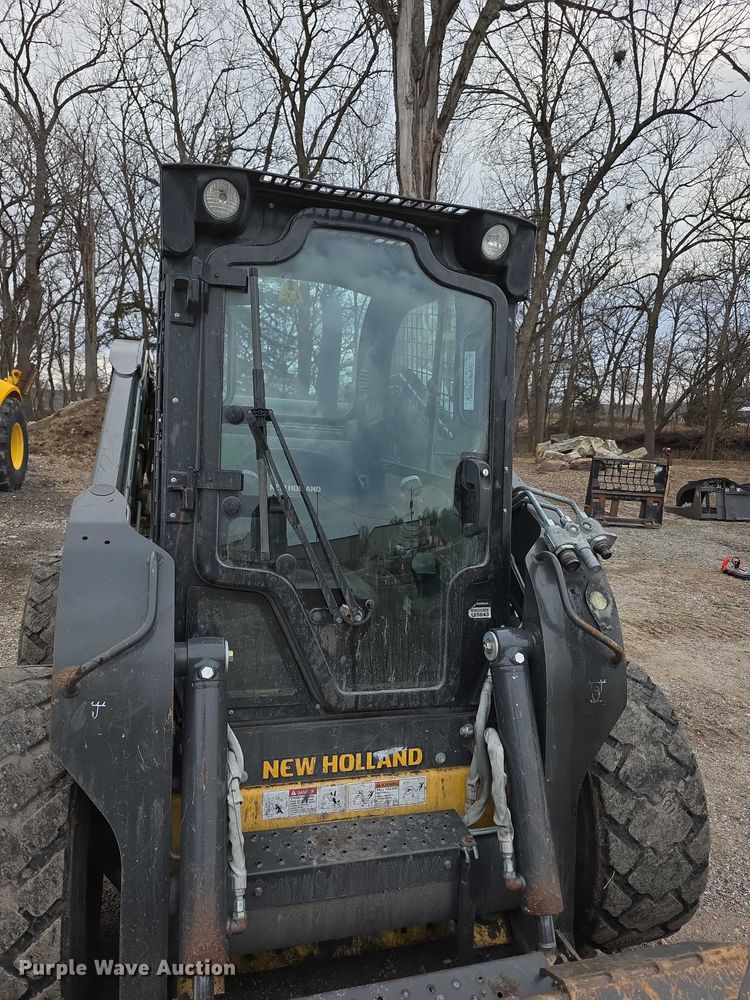 image for item FI0891 2013 New Holland L230 skid steer loader