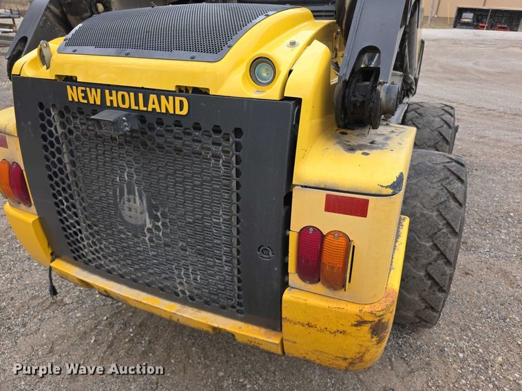 image for item FI0891 2013 New Holland L230 skid steer loader