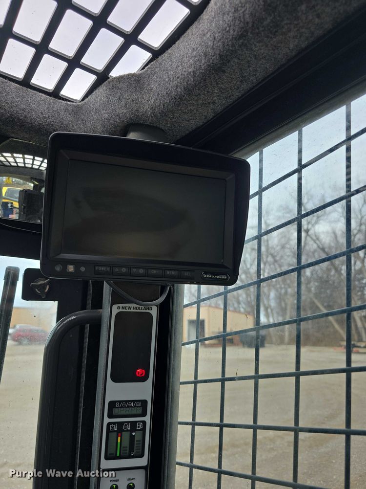 image for item FI0891 2013 New Holland L230 skid steer loader