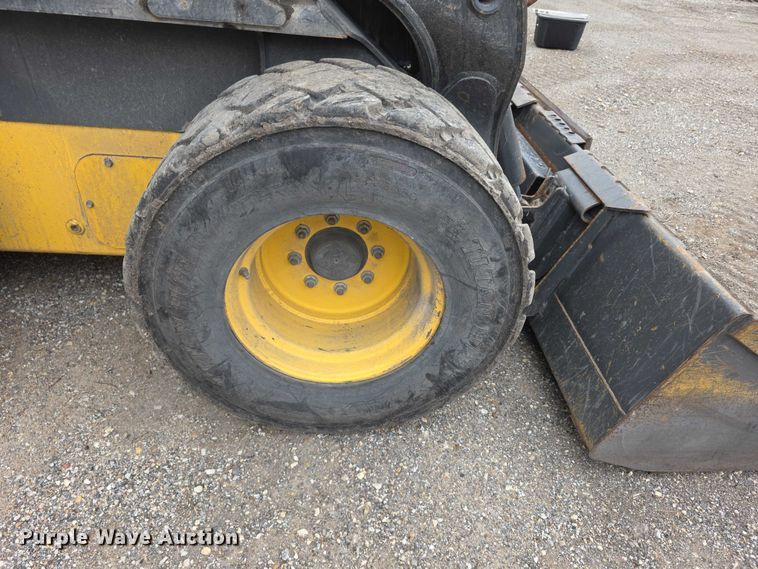 image for item FI0891 2013 New Holland L230 skid steer loader