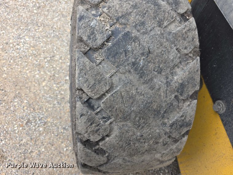 image for item FI0891 2013 New Holland L230 skid steer loader