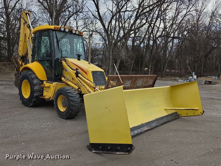 image for item FI0892 2005 New Holland LB90B backhoe