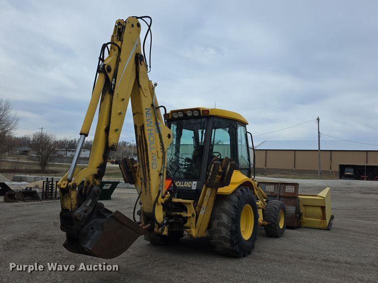 image for item FI0892 2005 New Holland LB90B backhoe
