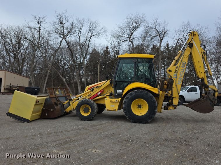 image for item FI0892 2005 New Holland LB90B backhoe