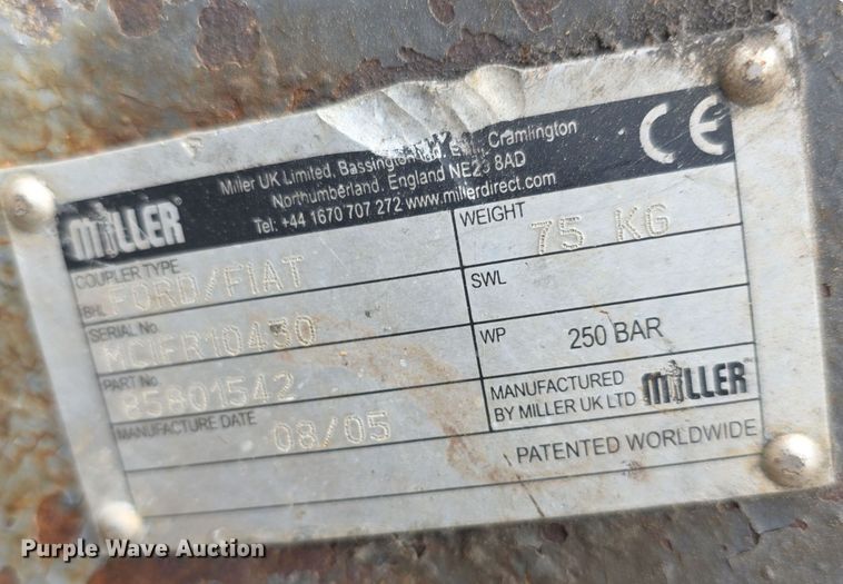 image for item FI0892 2005 New Holland LB90B backhoe