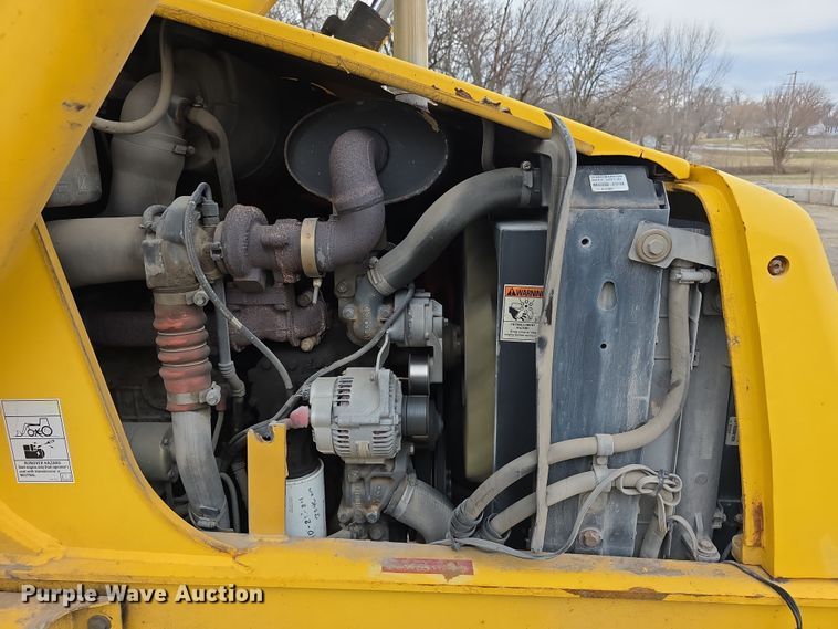 image for item FI0892 2005 New Holland LB90B backhoe