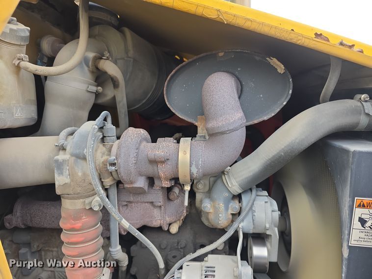 image for item FI0892 2005 New Holland LB90B backhoe