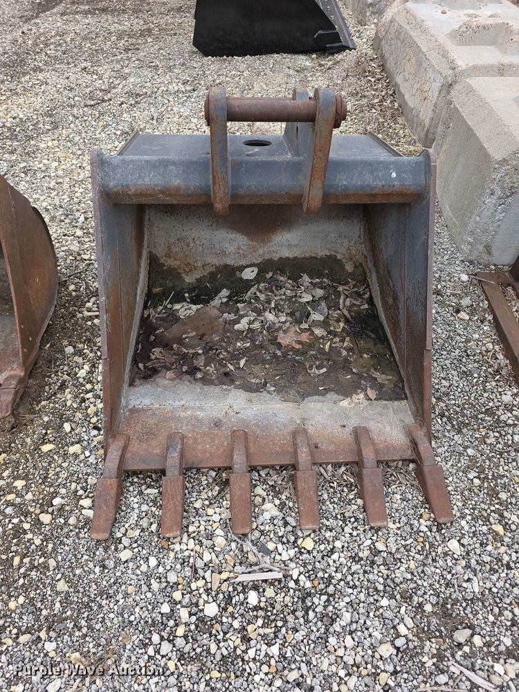 image for item FI0892 2005 New Holland LB90B backhoe