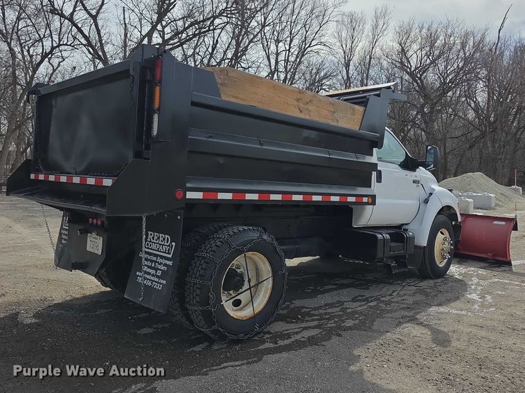 image for item FI0893 2003 Ford F650 Super Duty dump truck