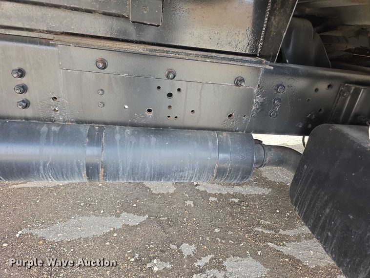 image for item FI0893 2003 Ford F650 Super Duty dump truck