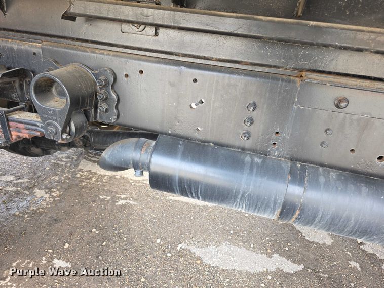 image for item FI0893 2003 Ford F650 Super Duty dump truck