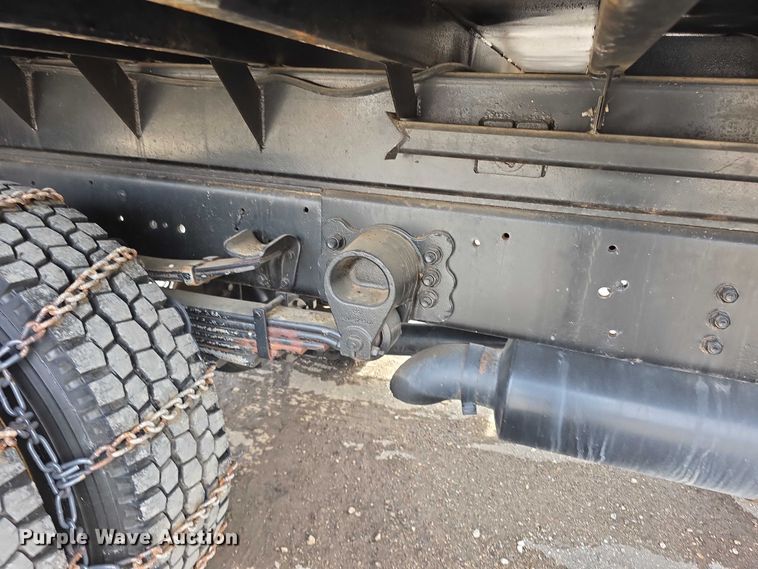 image for item FI0893 2003 Ford F650 Super Duty dump truck