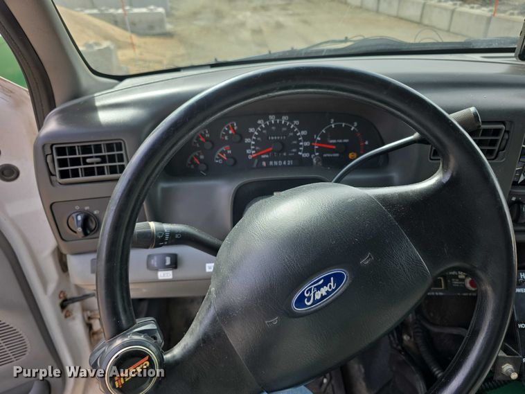 image for item FI0893 2003 Ford F650 Super Duty dump truck