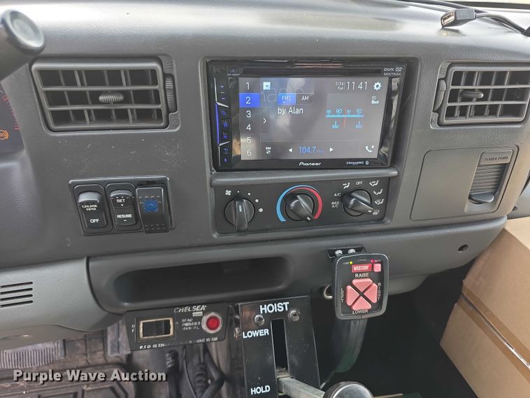 image for item FI0893 2003 Ford F650 Super Duty dump truck