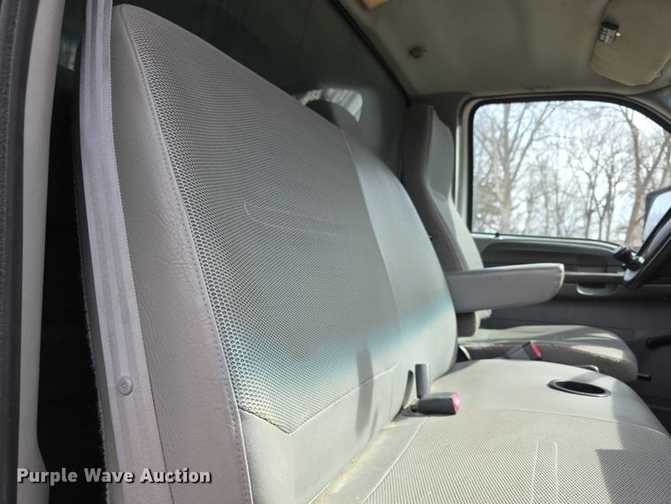 image for item FI0893 2003 Ford F650 Super Duty dump truck