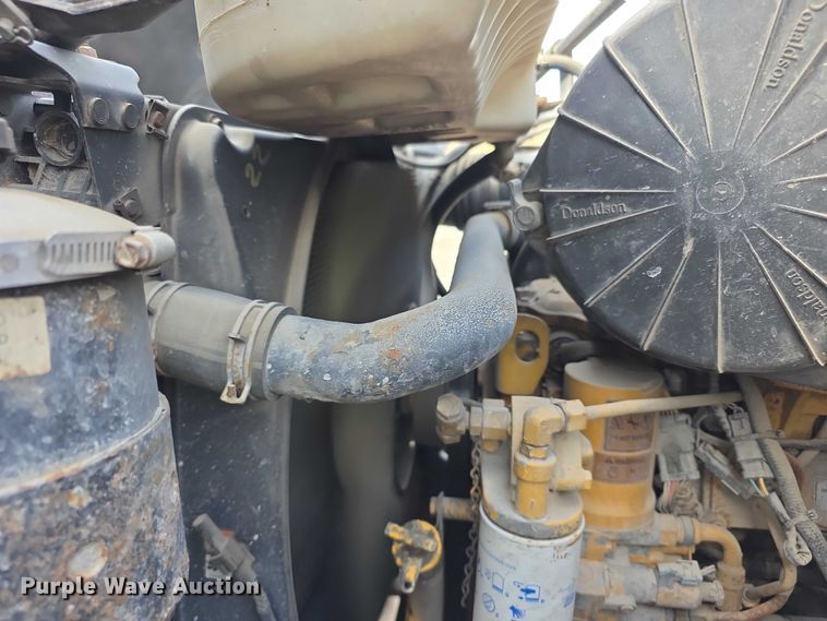 image for item FI0893 2003 Ford F650 Super Duty dump truck