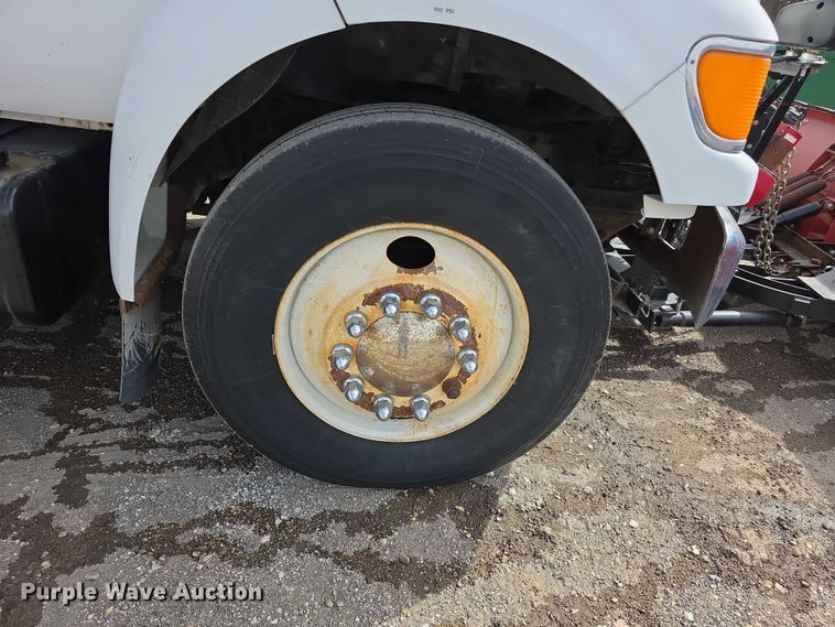 image for item FI0893 2003 Ford F650 Super Duty dump truck