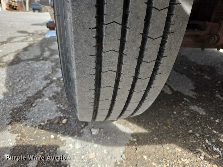 image for item FI0893 2003 Ford F650 Super Duty dump truck