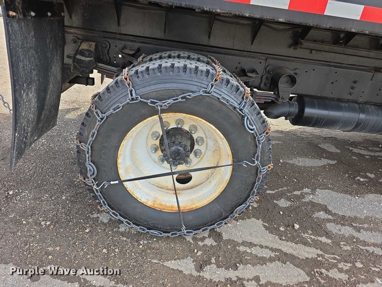 image for item FI0893 2003 Ford F650 Super Duty dump truck