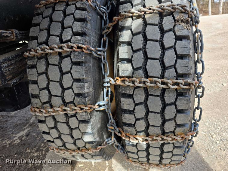 image for item FI0893 2003 Ford F650 Super Duty dump truck