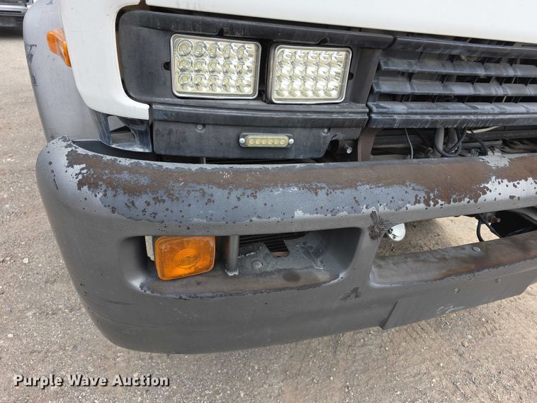 image for item FI0894 2001 Chevrolet T7500 dump flatbed truck