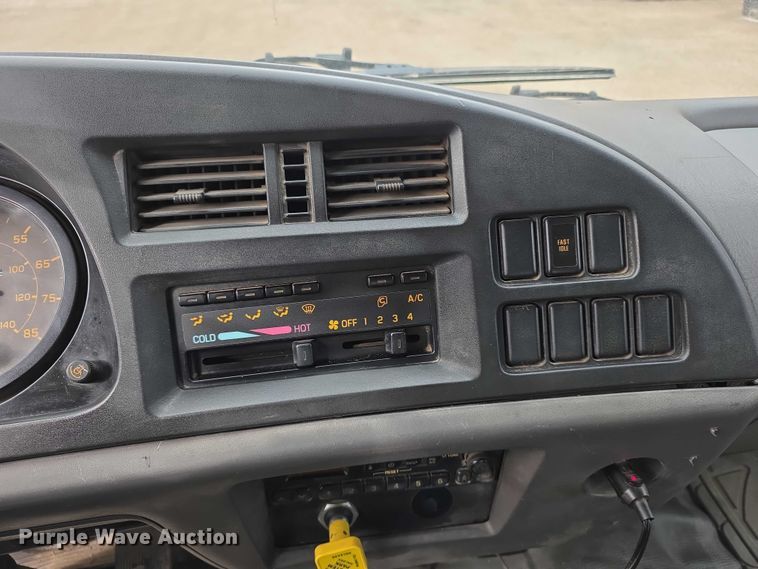 image for item FI0894 2001 Chevrolet T7500 dump flatbed truck